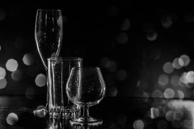 Sadece siyah ve beyaz.