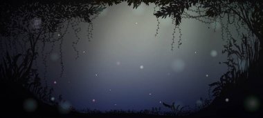ay ışığı ve ateş böcekleri ile gece derin peri orman siluet,