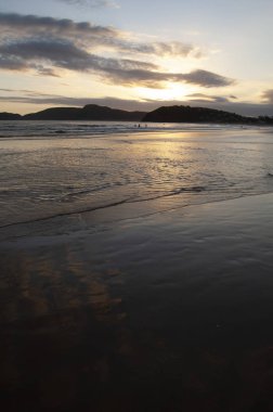 Armacao de Buzios, Brezilya - 29 Aralık 2005 sabahı Geriba plajında, Rio de Janeiro eyaletinde önemli bir yaz mevsimi.