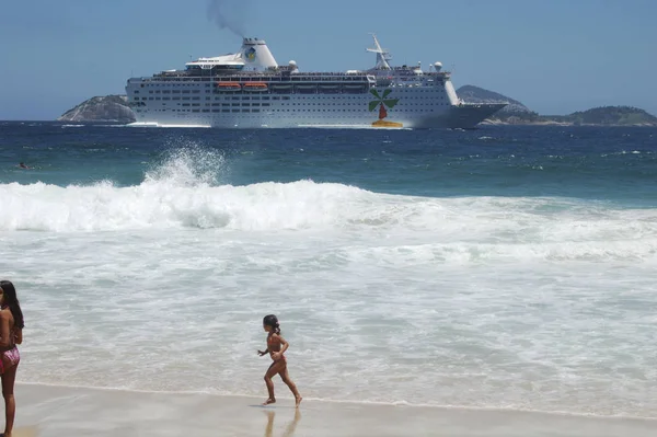 Rio Brasile Dicembre 2005 Prendere Sole Sulla Spiaggia Ipanema Una — Foto Stock