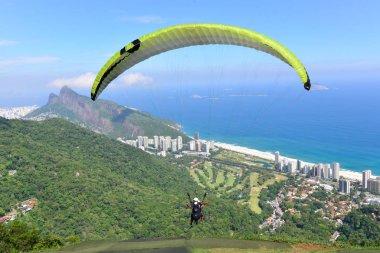 yelken kanat uçuşu