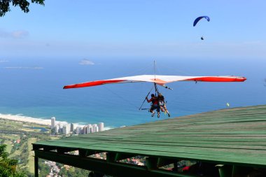 yelken kanat uçuşu