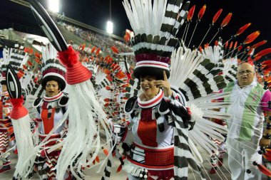 Rio, Brezilya - Mart 04, 2019: Sambodromo 'da Samba Karnavalı sırasında Mangueira