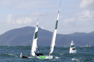 Rio, Brezilya - 12 Ağustos 2016: Anne-Marie Rindom (Den) Rio 2016 Olimpiyat Oyunları sırasında Marina da Gloria, Guanabara Körfezi 'nde düzenlenen Laser Women kategorisinde