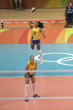 Rio, Brezilya - Ağustos 06, 2016: Brezilya (Kor) voleybol maçında Rodrigues Fernanda (Bra) - Kore (Kor) - Maracanazinho Olimpiyatları 'nda grup safhasında Rio 2016