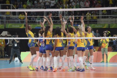 Rio, Brezilya - Ağustos 06, 2016: Brezilya (Sütyen) voleybol maçı sırasında Brezilya - Kore (Kor) - Rio 2016 Olimpiyatları 'nda grup aşaması ile Brezilya - Brezilya
