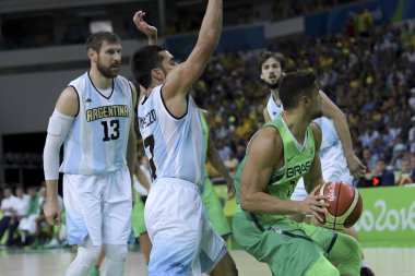 Rio, Brezilya - 13 Ağustos 2016: Brezilya (Bra) Arena Carioca 1 'de oynanan basketbol maçı sırasında Raulzinho Neto (Bra) - Rio 2016 Olimpiyatları' nda Arena Carioca 1
