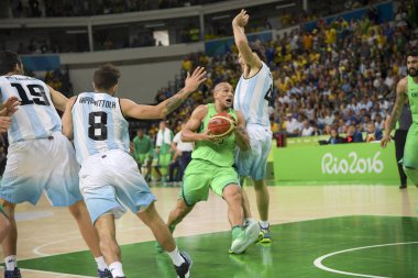 Rio, Brezilya - 13 Ağustos 2016: Brezilya (Bra) Arena Carioca 1 'de Arena Carioca 1' e karşı oynanan basketbol maçında Alex Garcia (Bra)