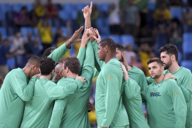 Rio, Brezilya - 13 Ağustos 2016: Brezilya (Bra) Arena Carioca 1 'de Arena Carioca 1' e karşı basketbol maçında Brezilya takımı