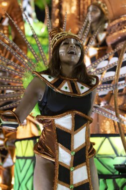 Rio, Brezilya - 21 Şubat 2020: Samba School Academicos do Cubango 'nun Marques de Sapucai Sambodromo' daki geçit töreni