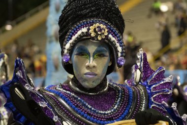 Rio, Brezilya - 22 Şubat 2020: Samba Okulu Akademicos do Sossego 'nun Marques de Sapucai Sambodromo' da geçit töreni