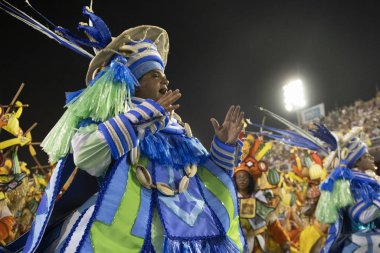 Rio, Brezilya - 23 Şubat 2020: Samba okulu Grande Rio 'nun Marques de Sapucai Sambodromo' da geçit töreni