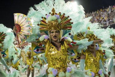 Rio, Brezilya - 23 Şubat 2020: Samba okulu Grande Rio 'nun Marques de Sapucai Sambodromo' da geçit töreni