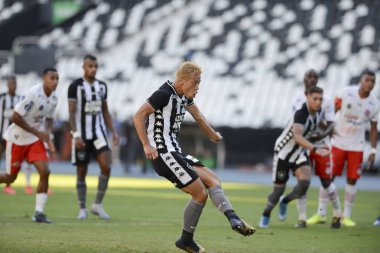 Rio, Brezilya - 15 Mart 2020: Keisuke Honda Nilton Santos Stadyumu 'nda Carioca Şampiyonası' nda Botafogo ve Bangu arasında oynanan maçta