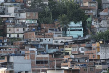 Rio de Janeiro, Brezilya - 24 Mart 2020: Mangueira toplumunun görüşü, covid-19 'un kolayca yayılabileceği yoğun nüfuslu bir yer. 