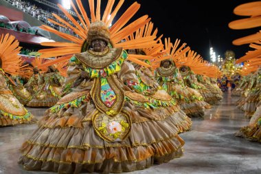 Rio, Brezilya - 22 Şubat 2020: Samba okulu Inocentes de Belford Roxo 'nun Marques de Sapucai Sambodromo' da geçit töreni