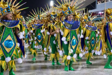 Rio, Brezilya - 22 Şubat 2020: Samba okulu Inocentes de Belford Roxo 'nun Marques de Sapucai Sambodromo' da geçit töreni