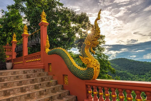 Tempel "wat doipajhana" Lampang Provinz Land Thailand. — Stockfoto
