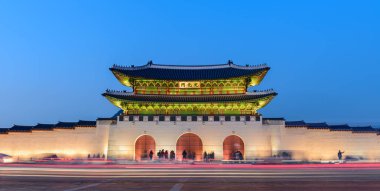 Gyeongbokgung Sarayı, gece, Güney Kore, bir işaret sarayının 'Gyeongbokgung' adını taşıyan