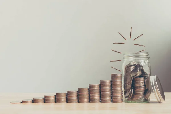 Münze Glasflasche Mit Geldstapel Steigern Das Wachsende Wachstum Sparen Geld — Stockfoto