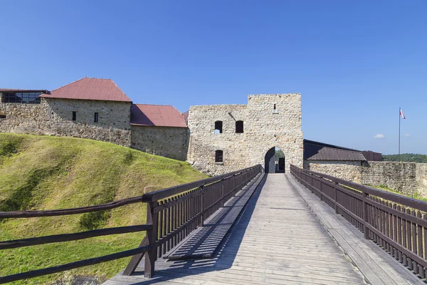 14. yüzyıl Dobczyce Kalesi, Dobczyce Gölü, Krakow, Polonya yakınlarında. — Stok fotoğraf