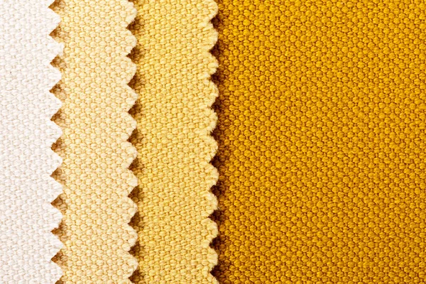 Skład kolorowe pionowe paski tkaniny bawełnianej ząbkowane — Zdjęcie stockowe