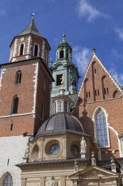 Wawel Katedrali - Lehçe kralların taç giyme töreni yer - üstünde Wawel Hil, Krakow, Polonya.
