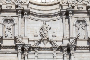 Ayrıntılar Barok cephe katedral Saint Mary Girona, İspanya