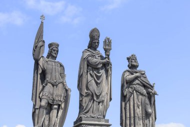 Charles Köprüsü üzerinde Vltava, heykeller, Prague, Çek Cumhuriyeti