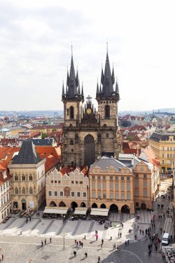  Görünüm üzerinden eski Belediye Binası üzerinde Prag, eski şehir Meydanı, kilise Our Lady önce Tyn, Prague, Çek Cumhuriyeti