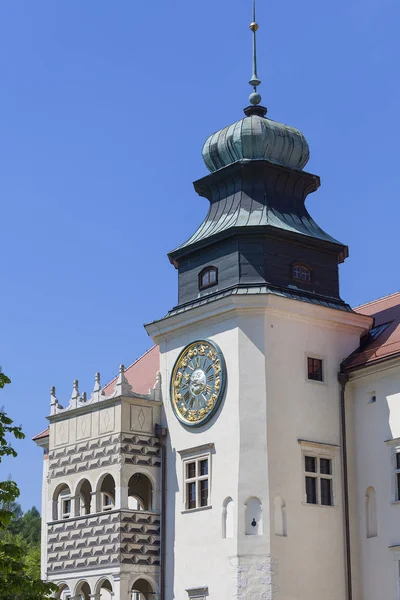 14th century defense Castle Pieskowa Skala , clock tower ,near Krakow, Poland — Stock Photo, Image