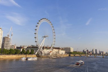 Güneşli bir günde, Londra, İngiltere Londra göz görüntülemek