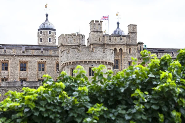 Tower of London, středověké obranné budovy, Londýn, Velká Británie — Stock fotografie