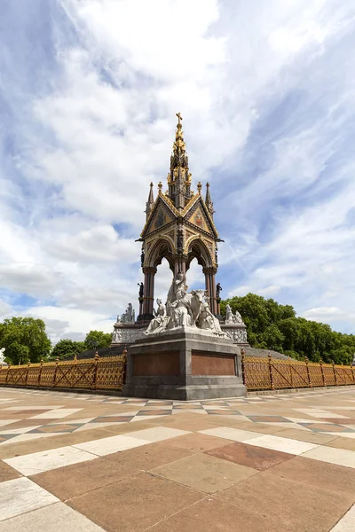 Prince Albert Memorial, Kensington Gardens, Londres, Reino Unido — Foto de Stock