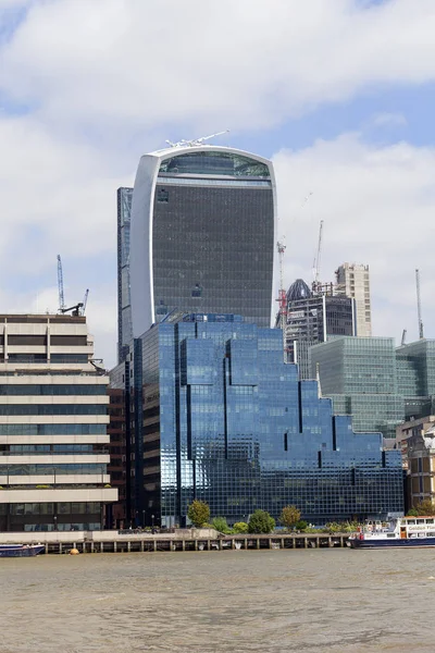 Edificios de oficinas modernos, City of London, Londres, Reino Unido — Foto de Stock