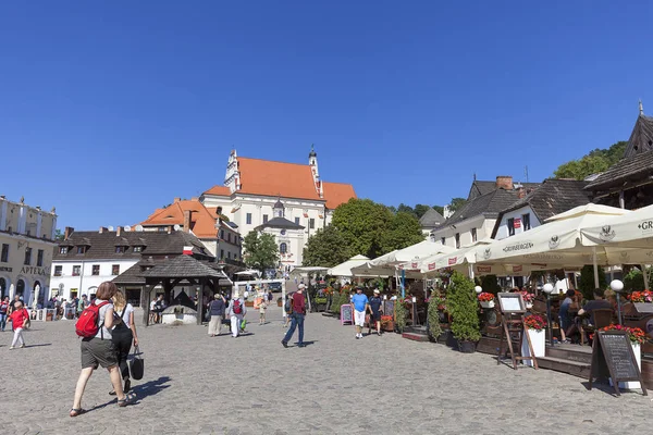 Markt in oude stad van Kazimierz Dolny in Wisła, Polen — Stockfoto