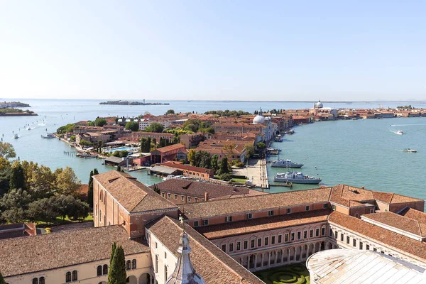 Vista aérea do Mosteiro de San Giorgio e da ilha de Giudecca, Veneza, Itália — Fotografia de Stock