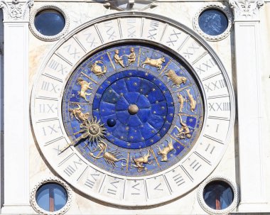 St Mark'ın Saat Kulesi üzerinde Piazza San Marco, saat yüzünü, Venedik, İtalya