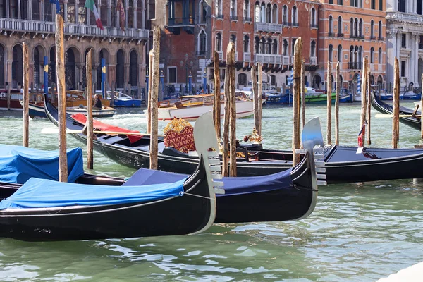 Gôndolas - símbolo de Veneza, Canal Grande, porto, Veneza, Itália — Fotografia de Stock
