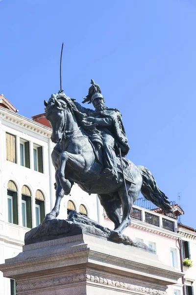 Victor Emmanuel Ii emlékművet, a király az Egyesült Olaszország, a Riva degli Schiavoni, Velence, Olaszország — Stock Fotó