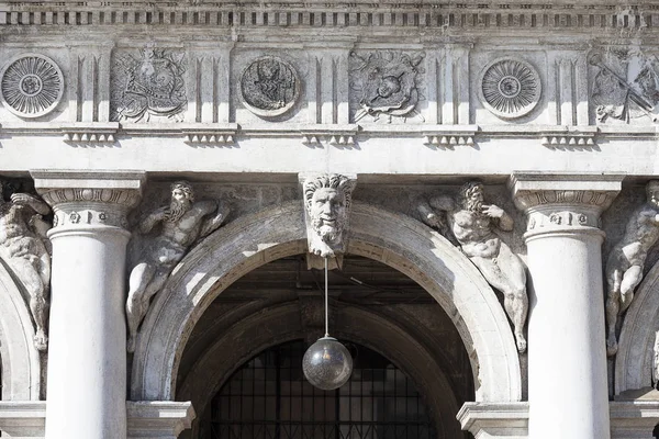 Biblioteca Nacional de San Marcos (Biblioteca Marciana), fachada, Venecia, Italia —  Fotos de Stock