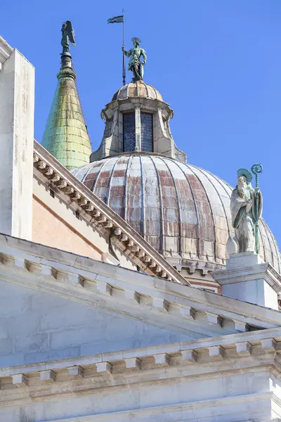 Iglesia benedictina de San Giorgio Maggiore del siglo XVI, vista desde arriba, Venecia, Italia — Foto de Stock