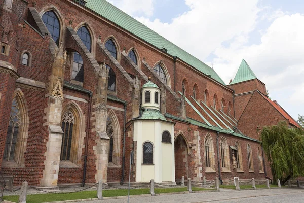 Catedral de Wroclaw (Catedral de San Juan Bautista), iglesia de estilo gótico, Wroclaw, Polonia — Foto de Stock