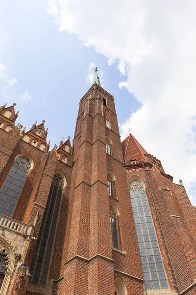 St. Ostow 奥斯特鲁夫 Tumski, 波兰弗罗茨瓦夫大学圣十字教堂. — 图库照片