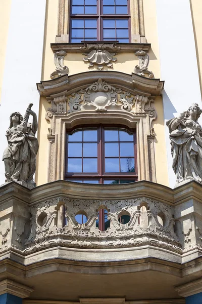 Universidade de Wroclaw, fachada, edifício barroco, Wroclaw, Polónia — Fotografia de Stock