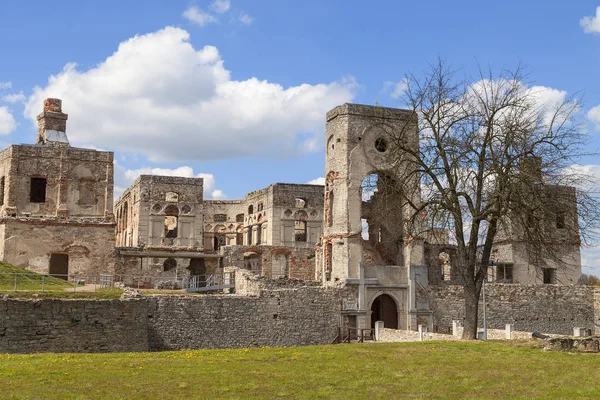 17. yüzyıl Krzyztopor, fortezza, İtalyan tarzı palazzo kale kalıntıları, Ujazd, Polonya — Stok fotoğraf