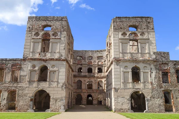 17. yüzyıl Krzyztopor, fortezza, İtalyan tarzı palazzo kale kalıntıları, Ujazd, Polonya — Stok fotoğraf