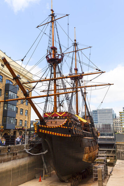 Golden Hind, replica of a 16th century ship in the seafront of Golden Hind, replica of a 16th century ship in the seafront of St Mary Overie, London, United Kingdom