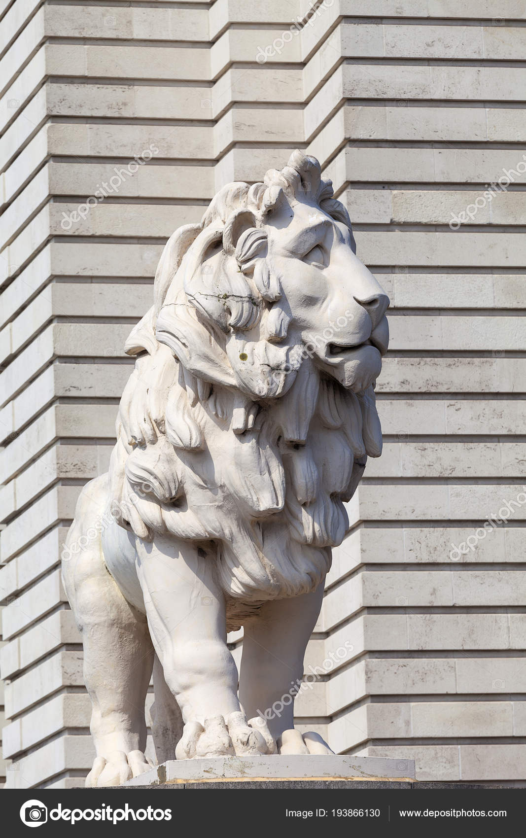 The South Bank Lion Statue Westminster Bridge London United Kingdom Stock Photo C Mychadre77 The South Bank Lion Statue Westminster Bridge London United Kingdom Stock Photo C Mychadre77