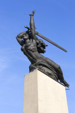 Varşova Kahramanları Anıtı, Varşova Nike Heykeltıraş Marian Konieczny, Polonya